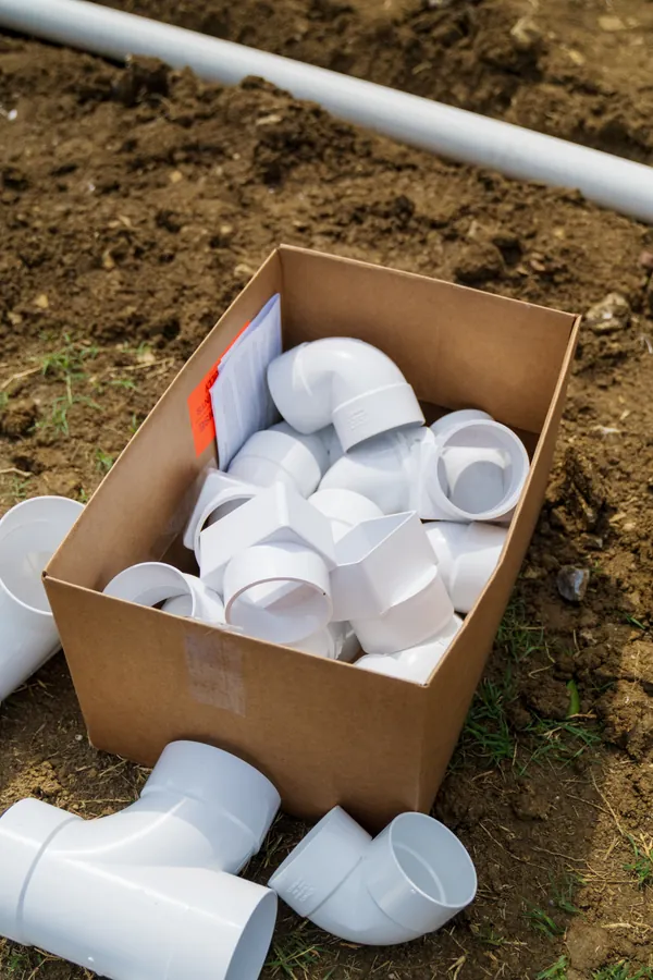 Drainage pipe and catch basin box for yard water management